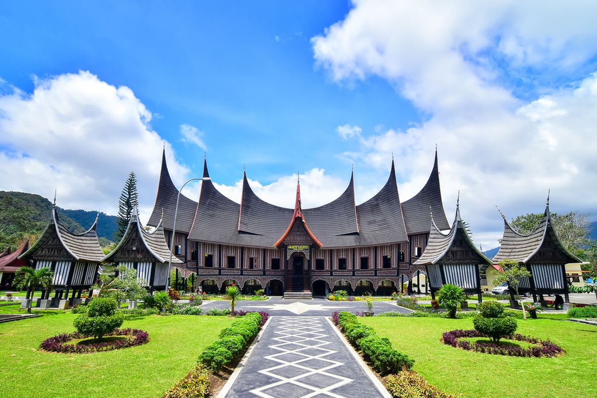 Destinasi Wajib Dikunjungi Saat Berada di Padang Bersama BOI Tour & Travel