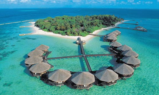 Wisata Kepulauan Derawan Kalimantan Timur yang Wajib Dikunjungi